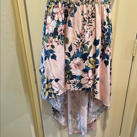 Pink and Blue Sleeveless Sundress with Spaghetti Straps - Picture 2 of 4